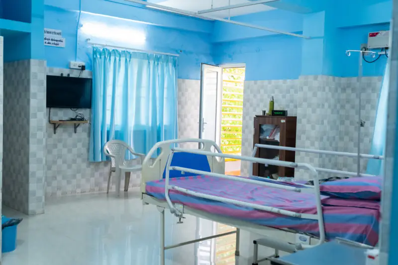 Luxury inpatient room at Sudar Hospital
